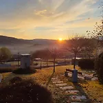 Mountain Gate, Magiczny Horyzont