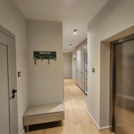 Mountain Gate, Magiczny Horyzont Visla