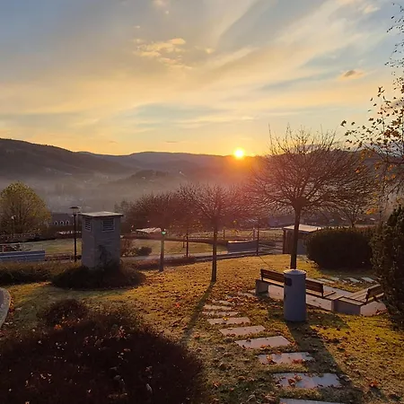 Mountain Gate, Magiczny Horyzont