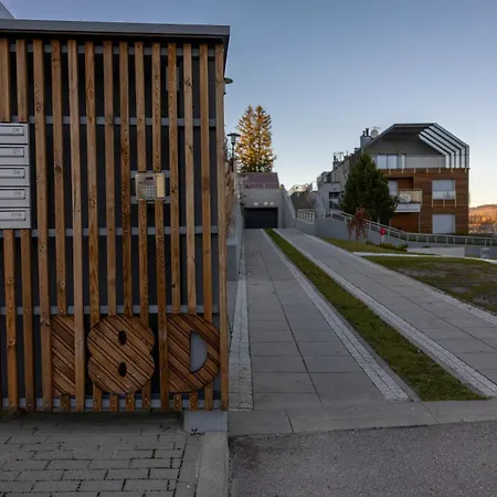 Mountain Gate, Magiczny Horyzont *